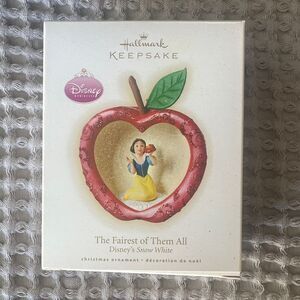 Hallmark Keepsake 2009 Disney's Snow White Christmas Ornament